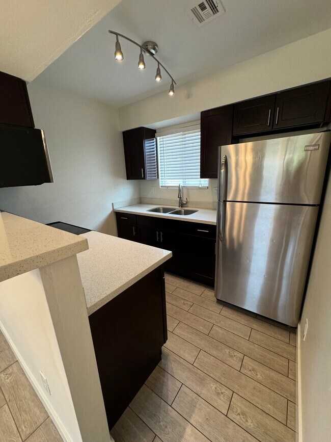 Building Photo - 366 N Delaware St