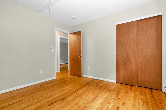 Building Photo - 21 Pheasant Run Dr