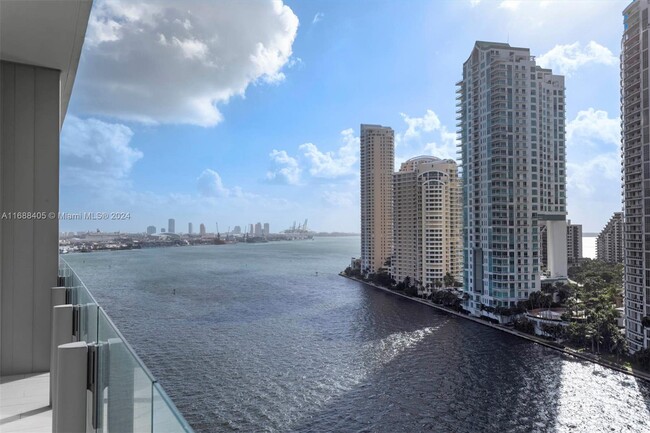 Building Photo - 300 Biscayne Blvd Way