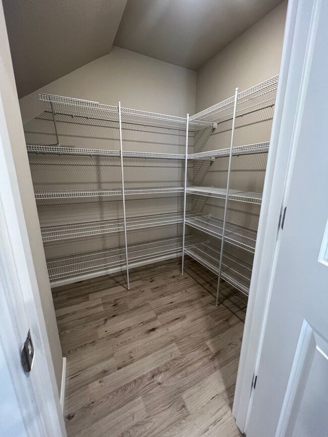 Building Photo - Beautiful 3 Bedroom Townhome in Dupont