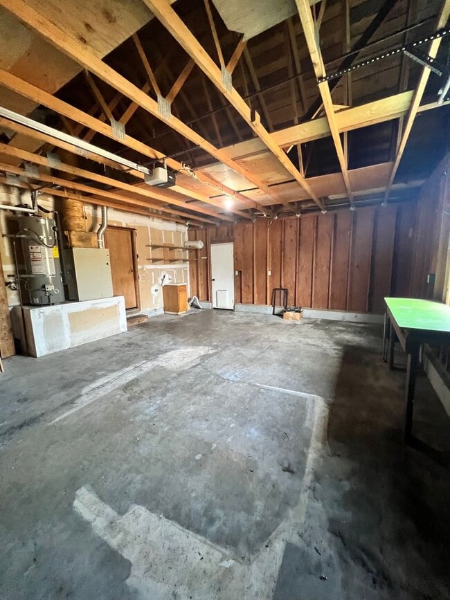 Building Photo - 3 bedroom, 2 bath single level home in Mckinleyville with Double Car Garage!