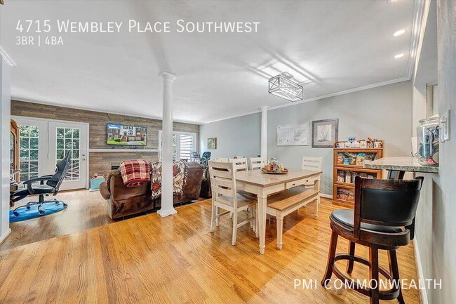 Building Photo - 4715 Wembley Pl SW