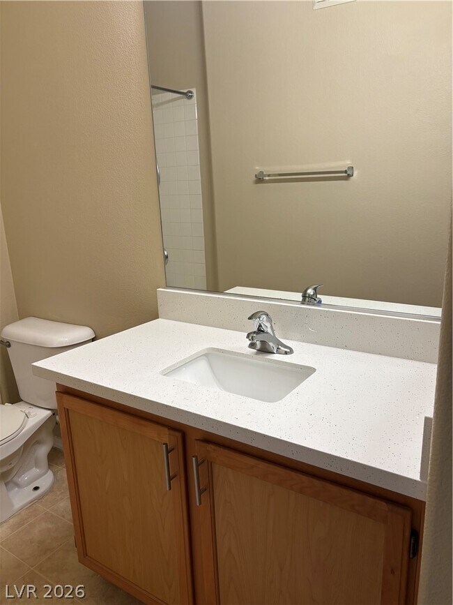 Building Photo - 1050 E Cactus Ave