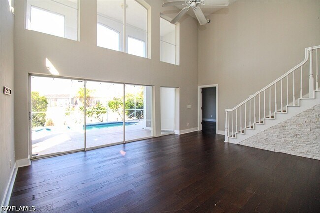 Building Photo - 135 Lady Palm Dr