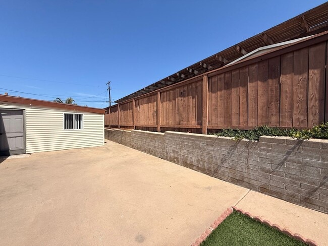 Building Photo - 3141 Admiral Ave