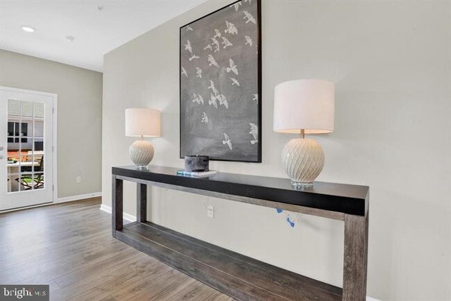 Building Photo - 491 Hanson St