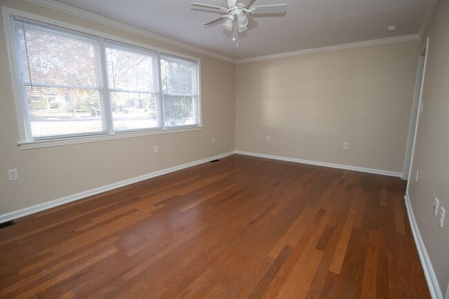 Building Photo - Charming 2-Bed, 1-Bath Home in Forest Acres!