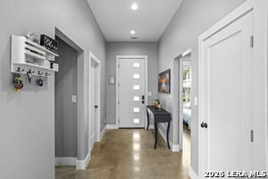 Building Photo - 1008 Naumann Dr