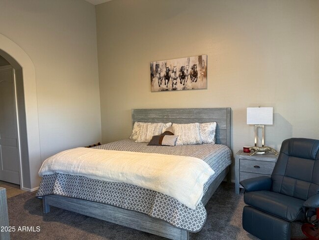 Building Photo - 9065 E Gary Rd