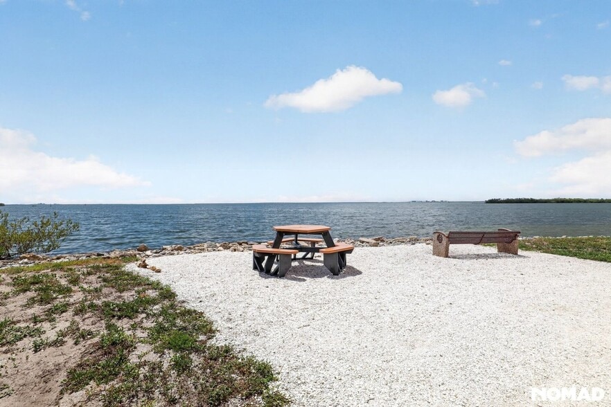 Building Photo - 5000 Culbreath Key Way