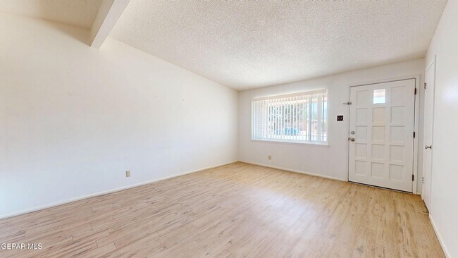 Building Photo - 4553 Skylark Way