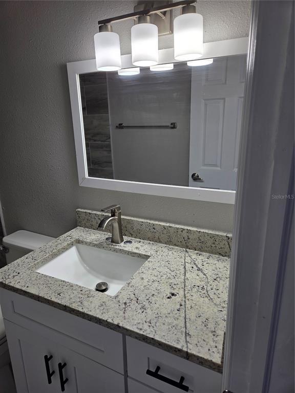 Building Photo - 9004 Tudor Dr