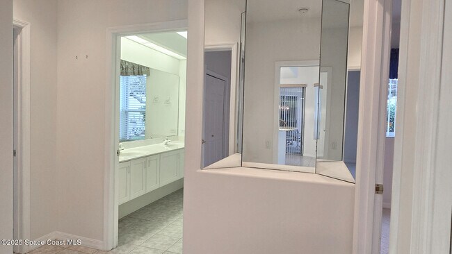 Building Photo - 7989 Bradwick Way