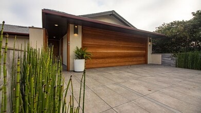 Building Photo - 16 N Stonington Rd