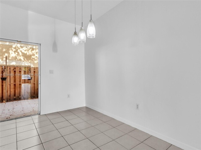 Building Photo - 8432 NW 107th Ct