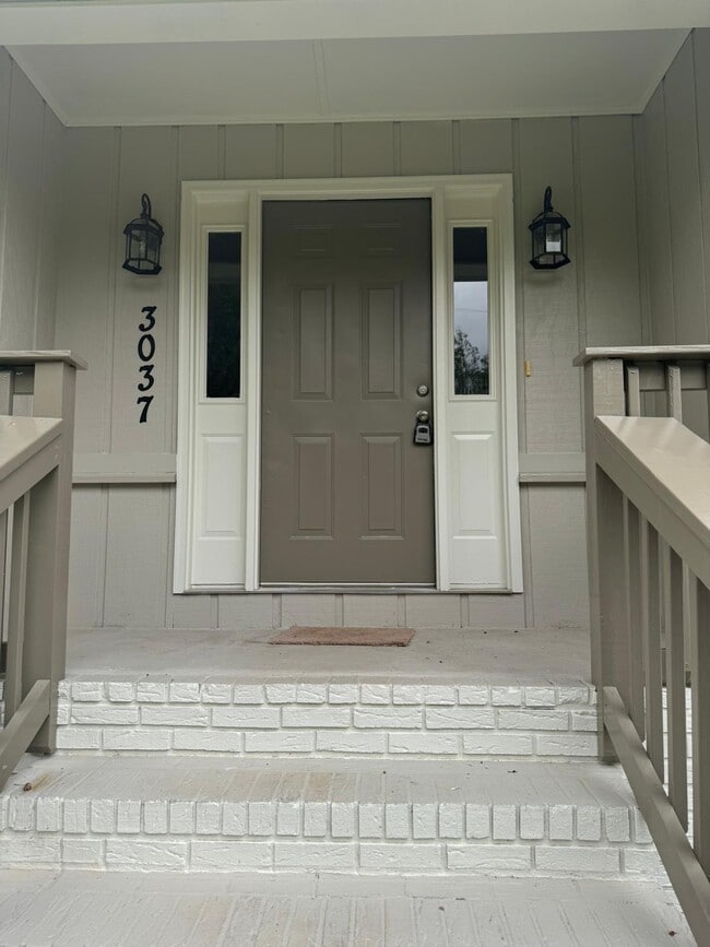Building Photo - 3037 Summer Lake Dr