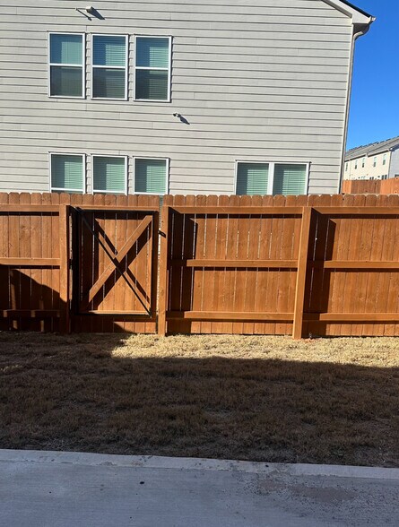 Building Photo - 7784 Baron Rd