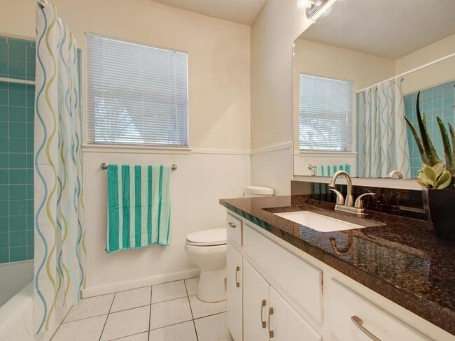Building Photo - 8516 Hathaway Dr
