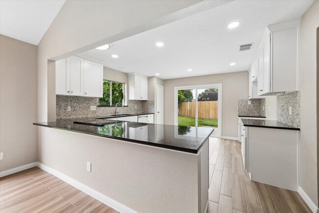 Building Photo - 16807 Forthloch Ct