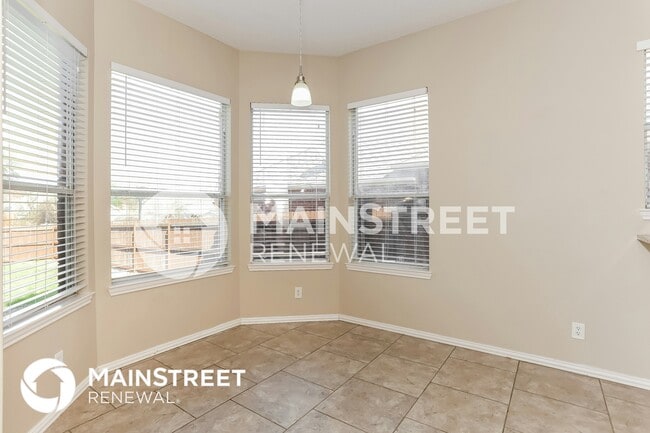 Building Photo - 719 E Grubb Dr