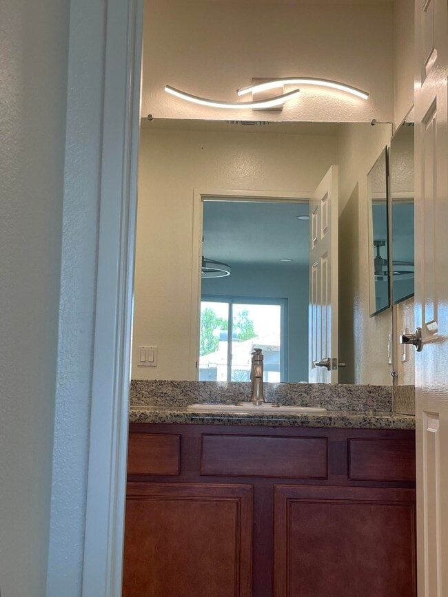 Building Photo - 43376 Cook St