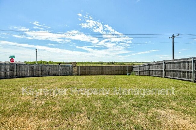 Building Photo - 9440 SW 44th Terrace