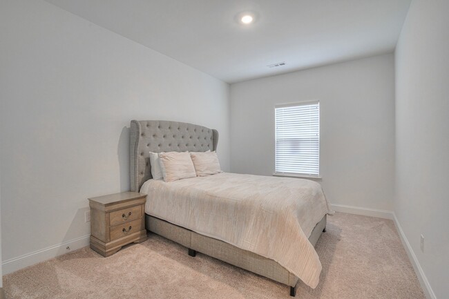 Building Photo - 2309 Laurelstone Dr