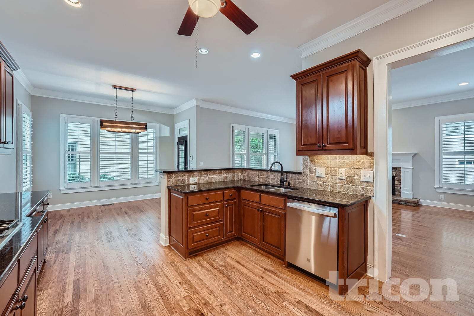 Building Photo - 1442 Hedgewood Ln NW