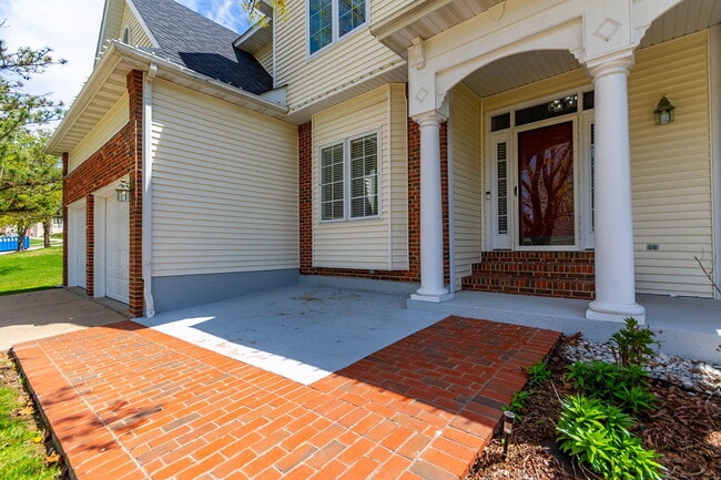 Building Photo - 1110 Brookedale Ct