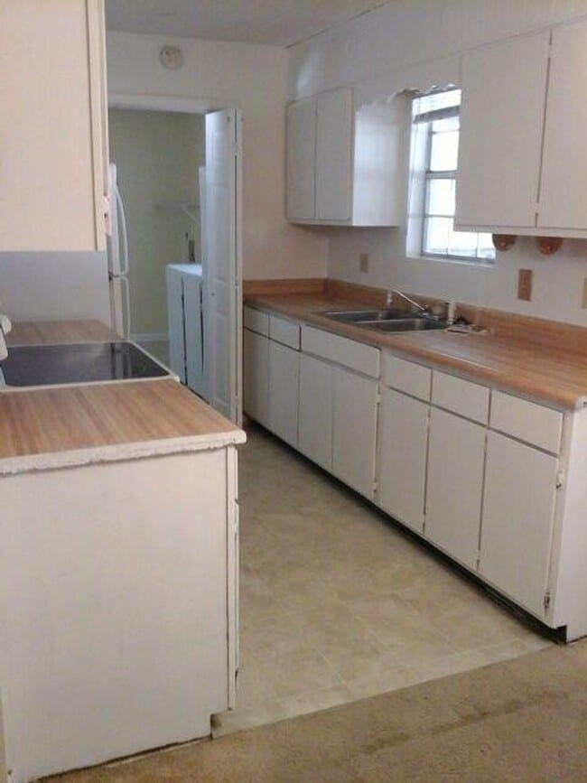Building Photo - 209 Herty Ln
