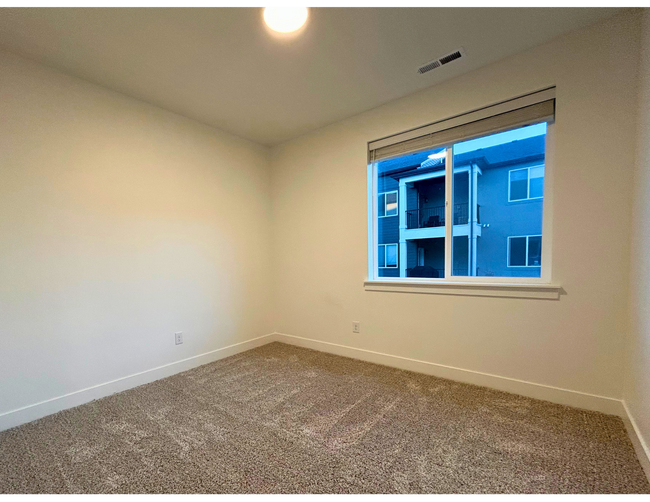 Building Photo - 3375 W 2010 N