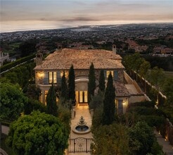 Building Photo - 9 Pelican Crest Dr