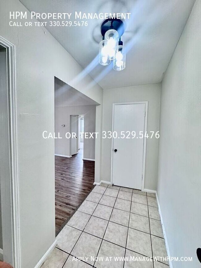 Building Photo - 3310 Warrensville Center Rd