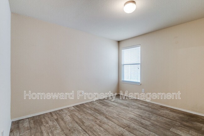 Building Photo - 325 Chalkstone Dr