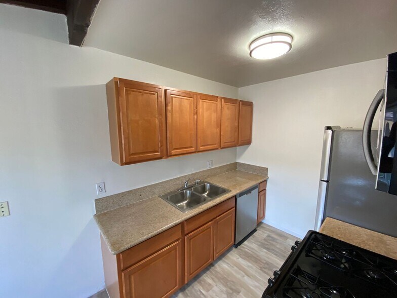 Building Photo - 3608 Keystone Av