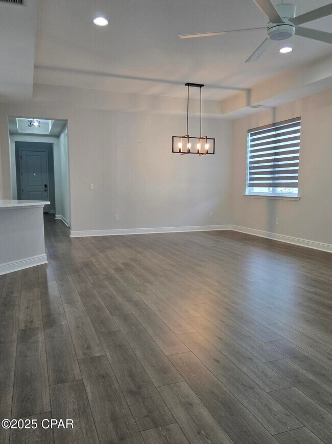 Building Photo - 8571 Island Breeze Ave