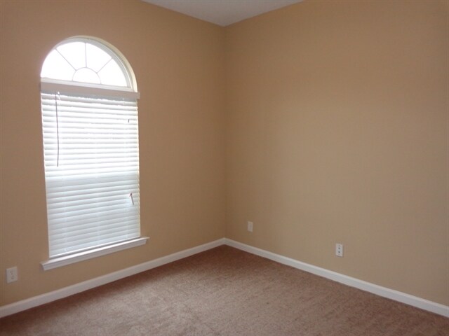 Building Photo - 263 Silver Brook Cir