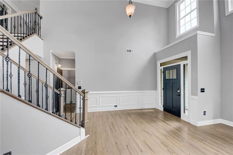 Building Photo - 3355 E Gate Dr
