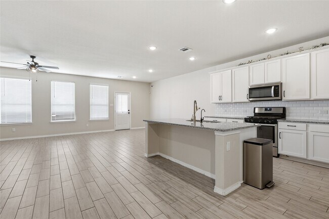 Building Photo - 14532 Jelly Pnes Dr