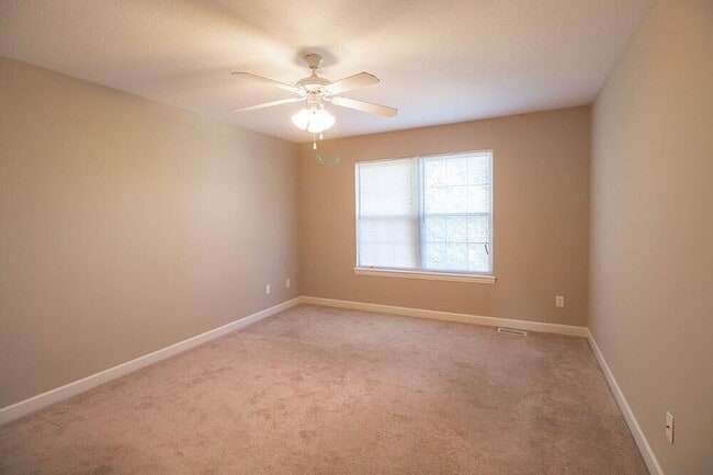 Building Photo - 1311 Raleigh Dr