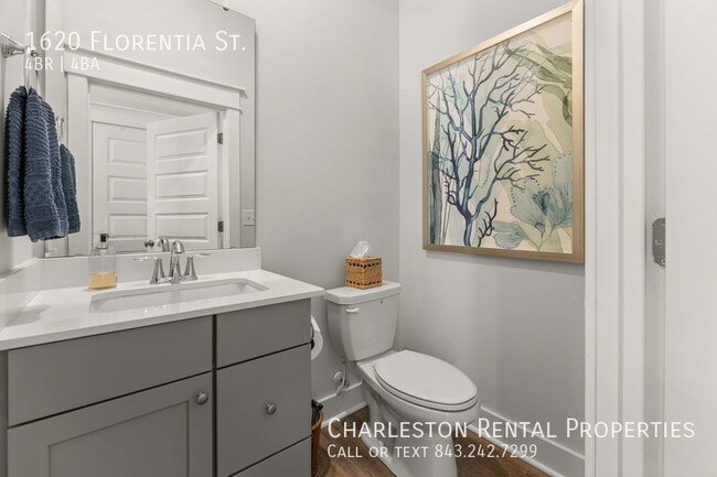 Building Photo - 1620 Florentia St