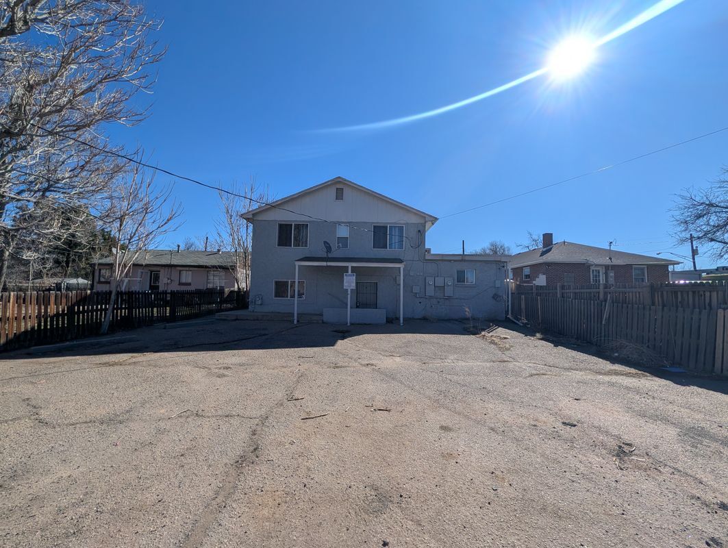 Building Photo - 1649 Florence St