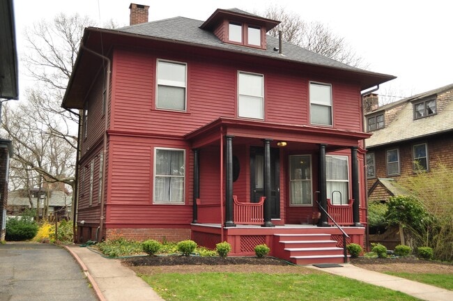 Building Photo - 195 Bishop St.