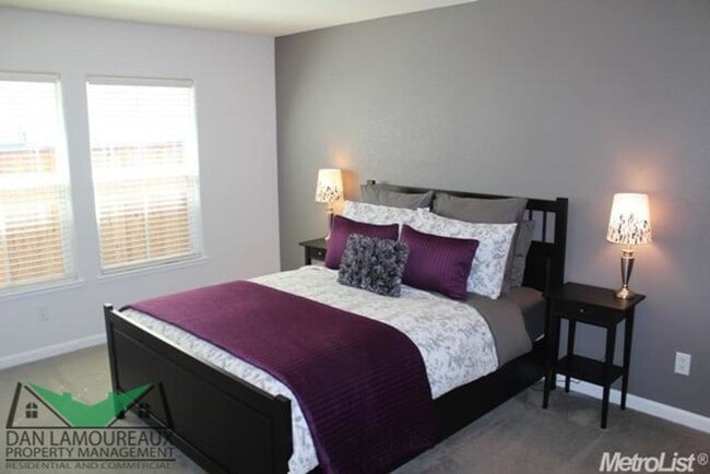 Building Photo - Springlake in Woodland