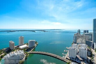 Building Photo - 495 Brickell Ave