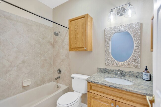 Building Photo - Zephyrhills Rental