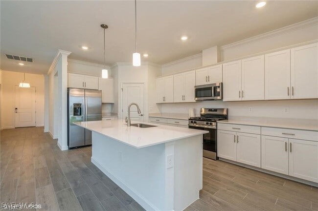 Building Photo - 19121 Hinkley Dr