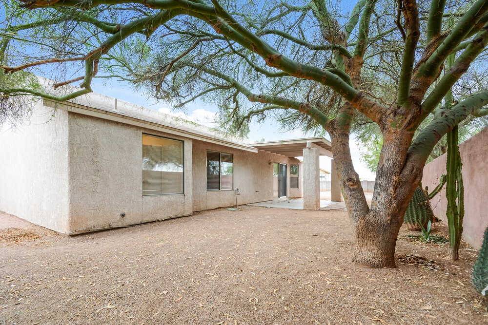 Building Photo - 9491 E Caldwell Dr