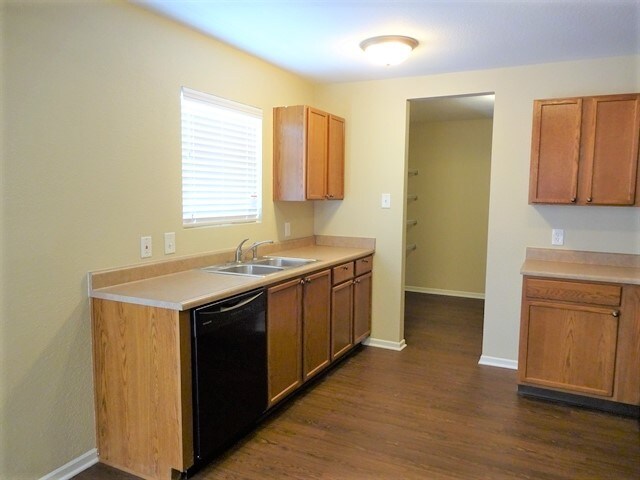 Building Photo - 3345 Grove Berry Ln