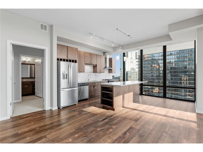 Building Photo - 465 Nicollet Mall